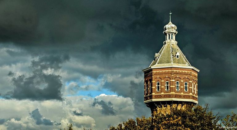 Imposante watertoren in Zeeland - 1