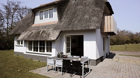 6-person vacation villa on Texel - 3