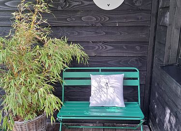 Tiny house in greenery - 27
