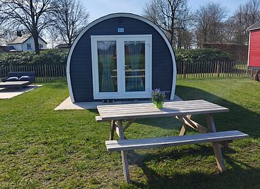 Originelle Übernachtung in einem Camping Pod - 10