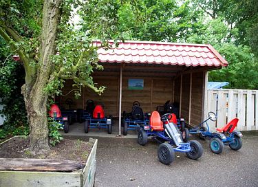 Groepsverblijf aan een uitgestrekt bos - 16