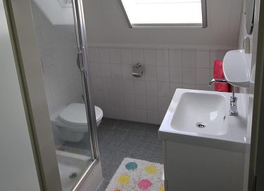 Pet-friendly villa on waterfront - 13