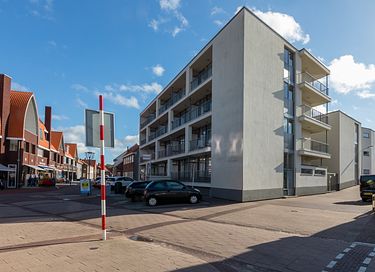 Apartment with balcony right by the sea - 24