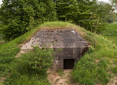 Sleep in a real Bunker - 5