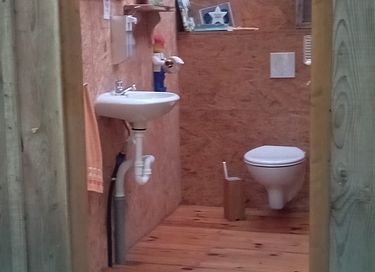 Adventurous Tiny House in the Woods - 7