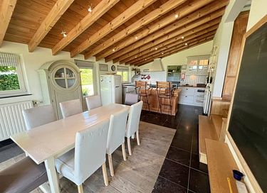 Ruime villa met zwembad, sauna en grote tuin - 10