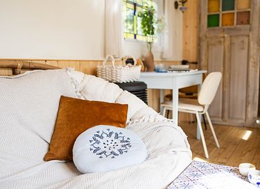 tiny house dans le style d'une roulotte - 10
