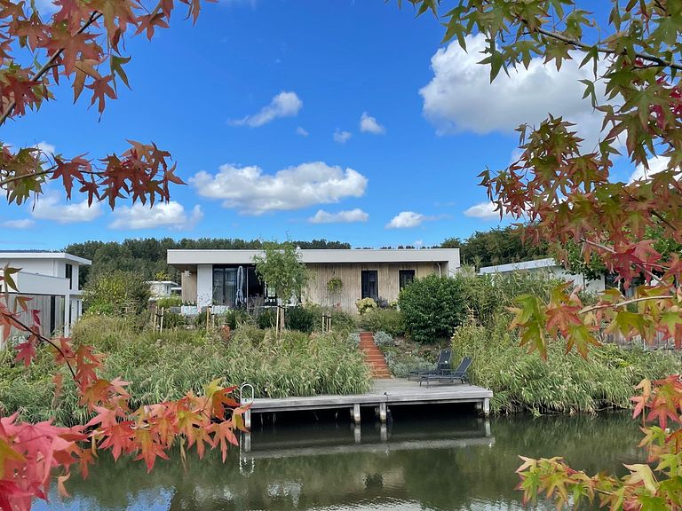 Logement de vacances moderne au bord de l'eau - 1