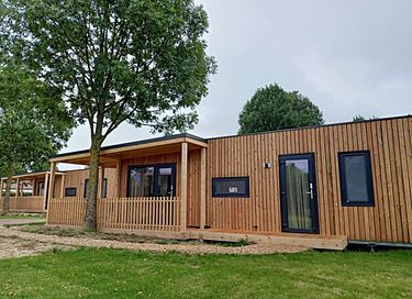 Houten tiny house in de Limburgse heuvels - 11
