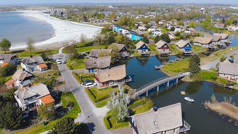 Vakantiehuis (8p) aan het water met wellness - 3