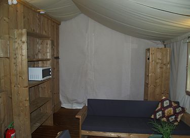 Glamping tent surrounded by beautiful nature - 6