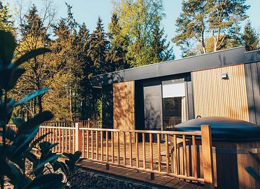 Lodge avec jacuzzi privé dans les bois - 2