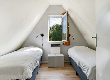 Modernes Einfamilienhaus mit großem Garten - 12