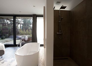 Een design bosvilla gemaakt van staal  - 17