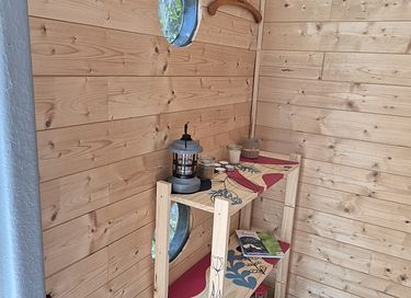 La hutte et son dôme au bord de l’étang  - 6