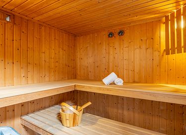 Spacious 10-person wellness villa on Texel - 15