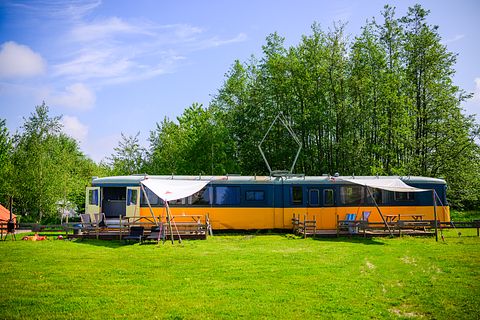 Uniek overnachten in een omgebouwde tram - 2