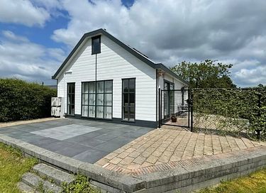 Geräumiges Ferienhaus an einem Erholungssee