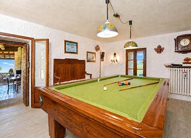 Maison-tour du XIVe siècle dans un cadre verdoyant - 13