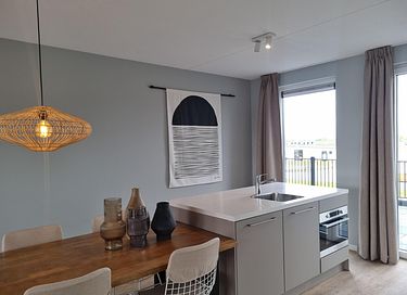 Spacious apartment overlooking the water - 7
