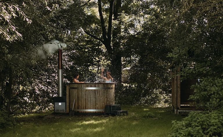 Zelt-Ferienhaus mit Whirlpool auf einem Milchviehbetrieb - 1