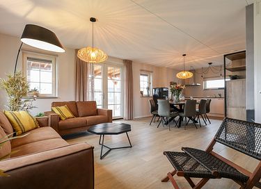 Rural waterfront holiday home - 10