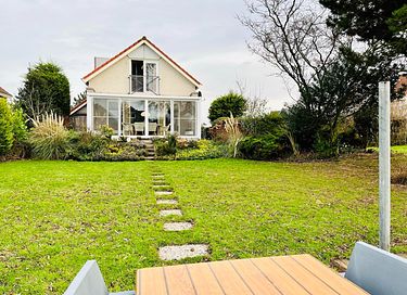 Attractive waterfront holiday home - 2