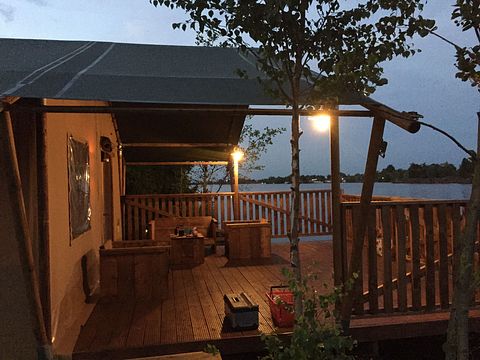 Glamping lodge aan de Vinkeveense plassen - 3