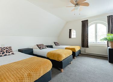 Ferme de vacances spacieuse dans un beau parc - 11