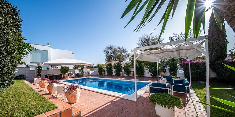 Unique vacation villa with pool in Seville - 1