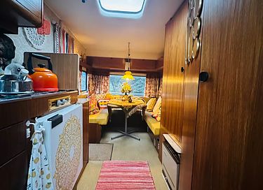 Retro B&B Caravan on a Small Island  - 8