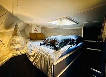 Sleeping on an IJsselmeer cutter in Den Bosch - 7