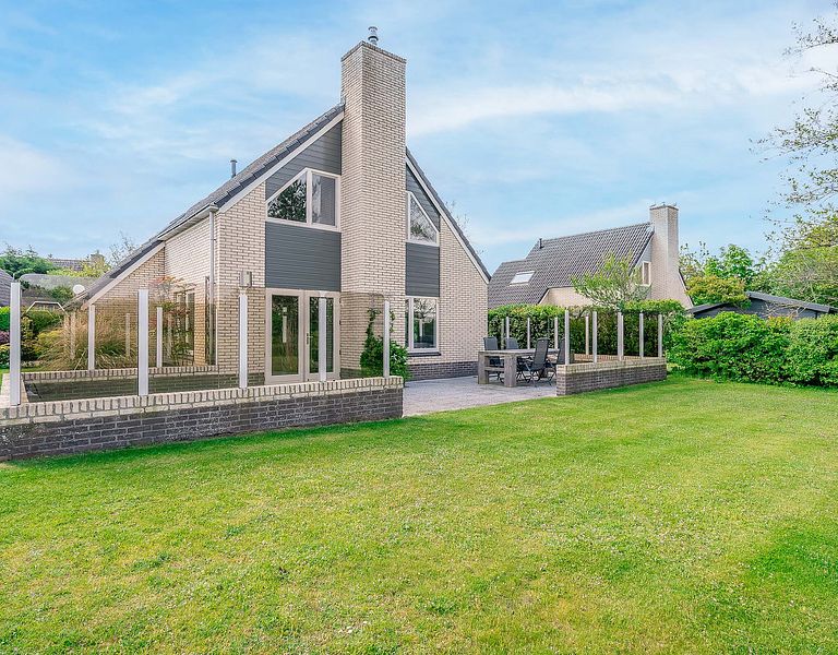 Hondvriendelijk huis met grote tuin op Texel - 1