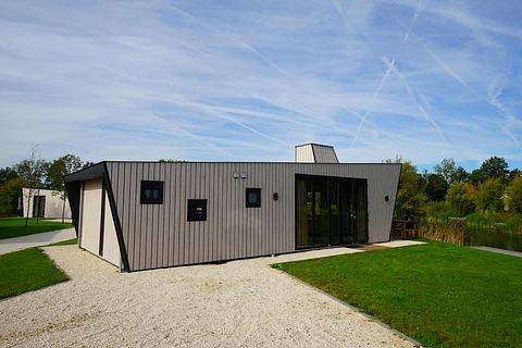 Modern chalet (6p) in waterrijke omgeving - 2