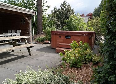 Attractive farmhouse with jacuzzi for 10pers. - 4