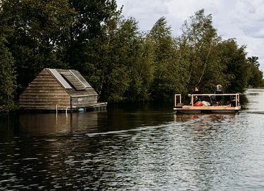 Slapen op een vlot op de Loosdrechtse plassen - 6