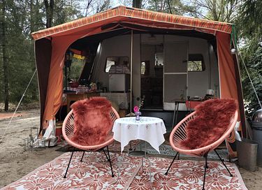 Spend the night in a vintage folding caravan - 11