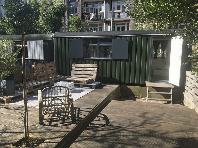 Comfy circus wagon in the middle of Amsterdam - 1