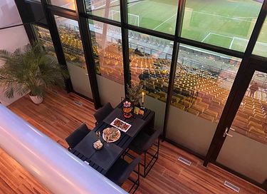 Penthouse bien-être dans un stade de football - 9