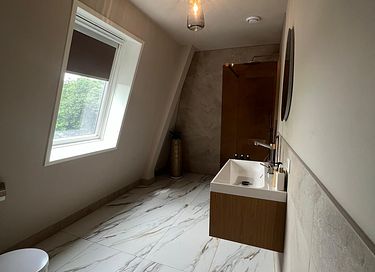 Luxe privé spa met bad, bioscoop & sauna - 15