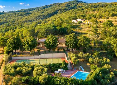 Grand logement avec terrain de tennis et piscine - 9