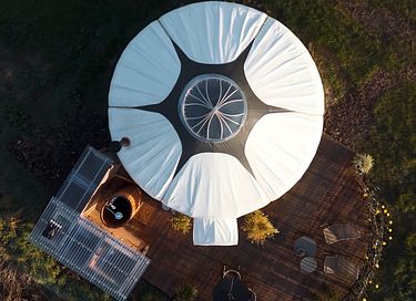 Luxe yurt met Bohemien chic interieur - 2
