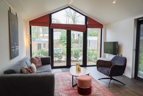 Cozy overnight stay in detached tiny house - 3