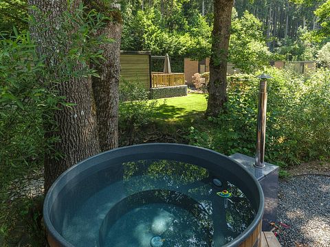 Il massimo del relax in una casetta minuscola con vasca idromassaggio - 4