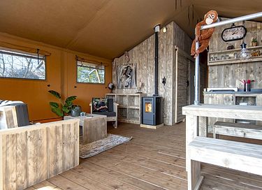 6 person safari tent at a marina - 8