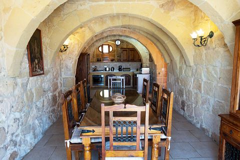Villa with pool and hot tub in Malta - 5