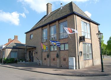Unieke B&B in oud gemeentehuis in Zeeland - 1