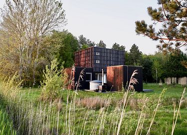 Cottage with hot tub in the midst of nature - 2