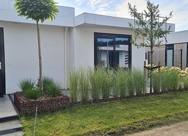 Single-story villa on the waterfront - 2