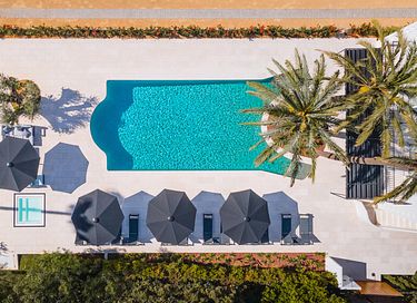 Luxury villa near the sea for up to 20p. - 3